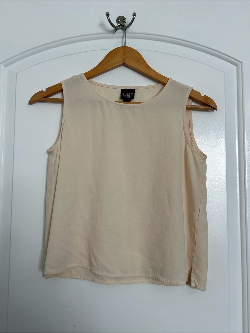 Eileen Fischer 100% Silk Cream Sleeveless Tank Top Size XS chic 90s minimalist